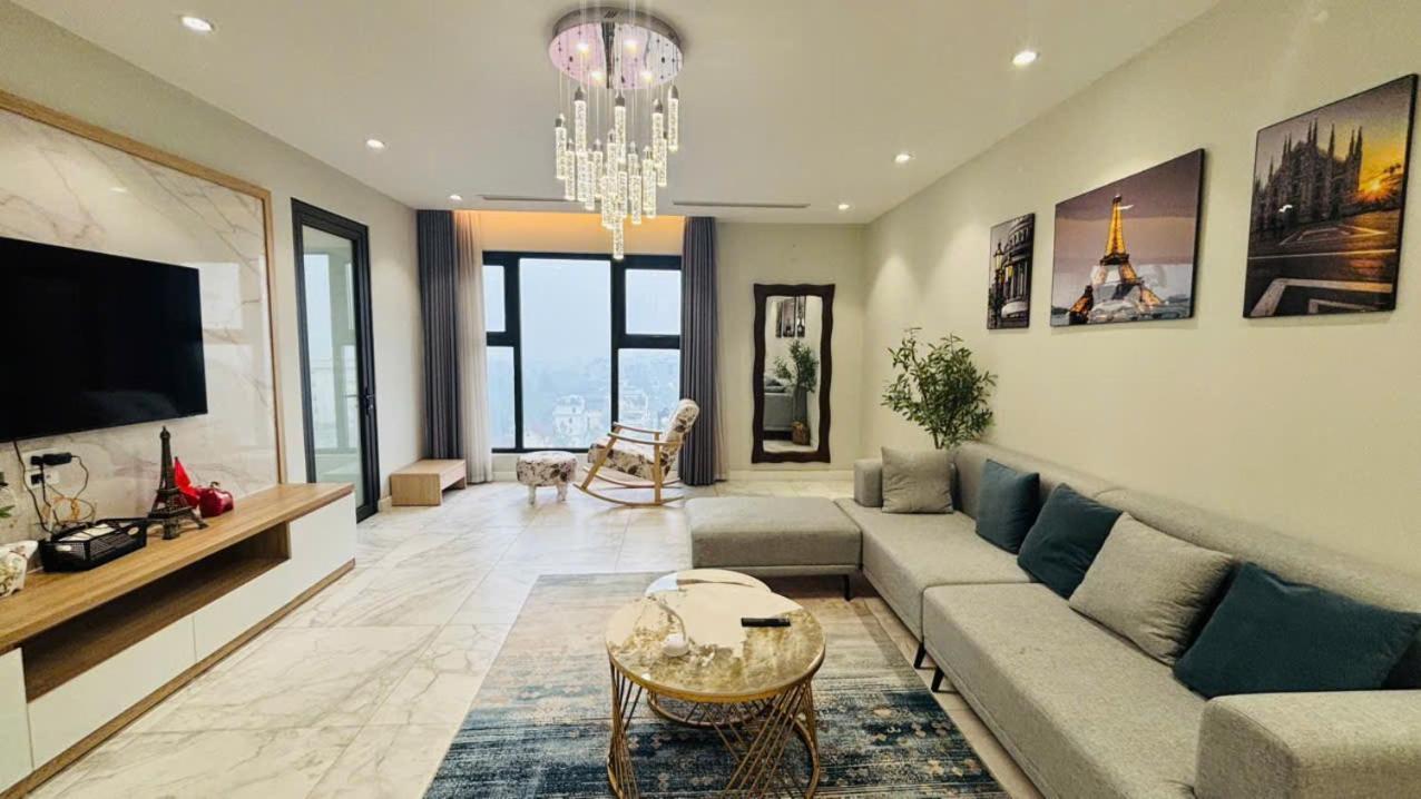 Apartment Nest Seekers - D'leroi Soleil Building - Lakeview