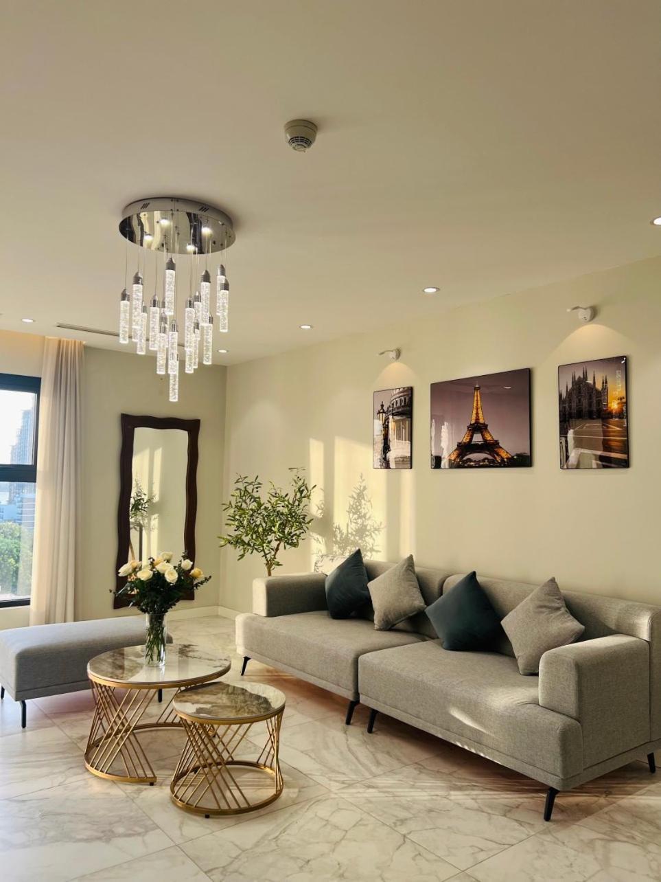 Apartment Nest Seekers - D'leroi Soleil Building - Lakeview *